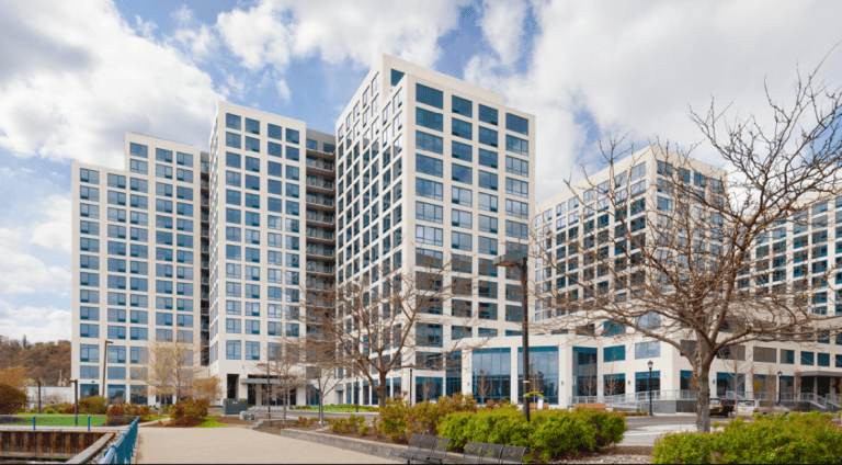 New Yorkers take refuge in Weehawken
