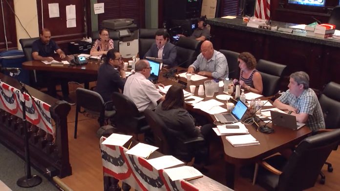 07hobcouncil14_1