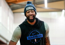 Knicks Keep Eyes on Anthony Davis